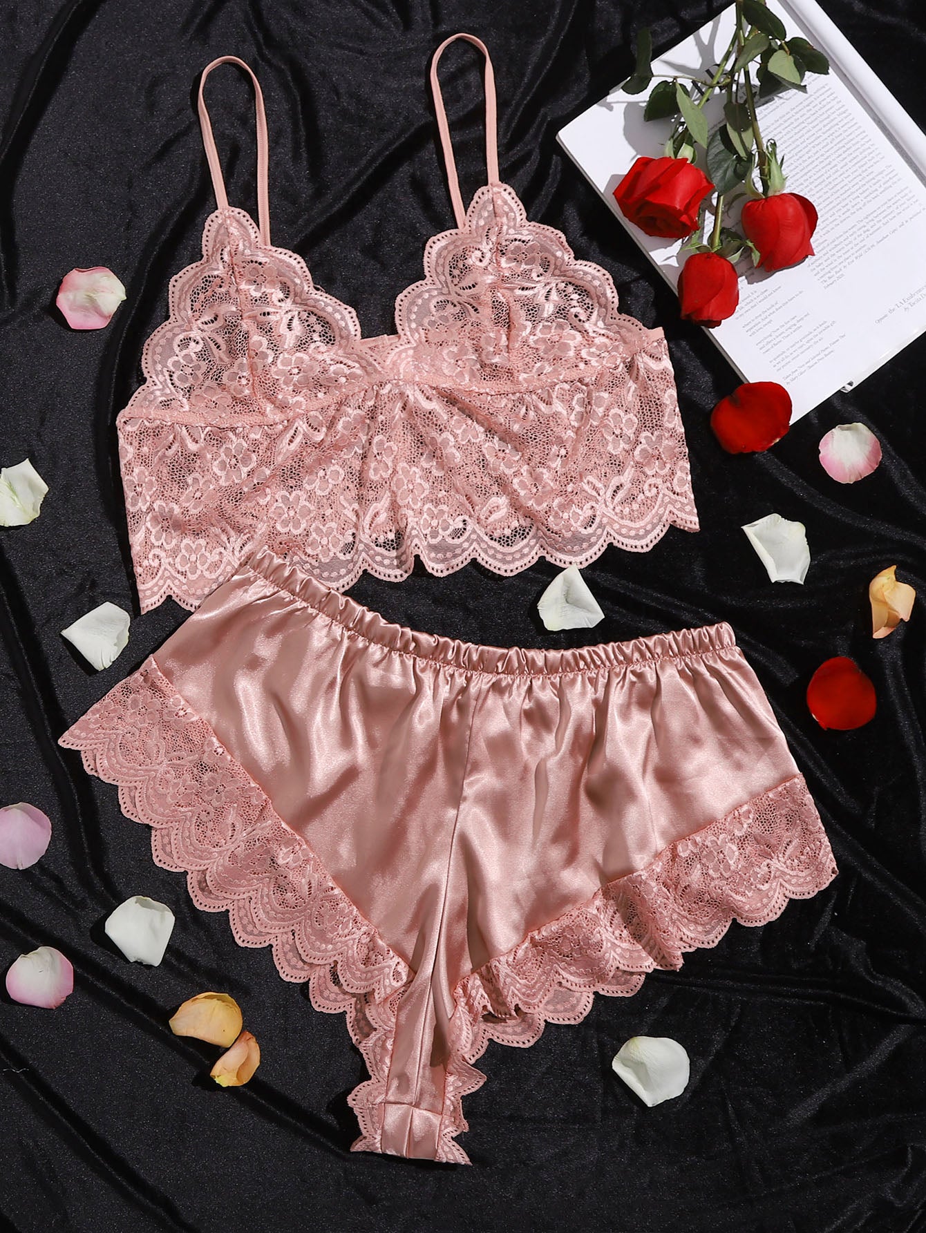 Women's Lace Bralette And Shorts Set